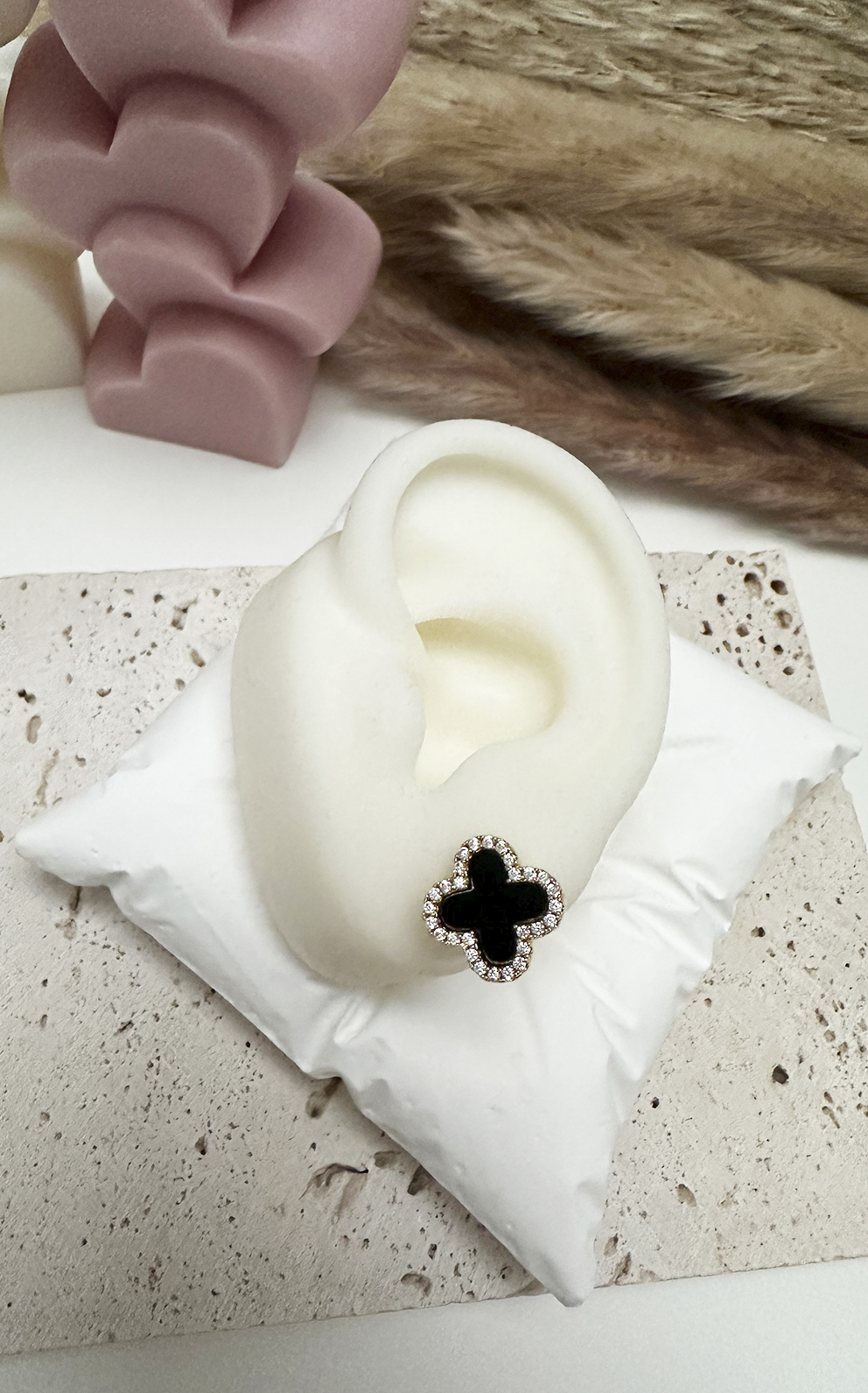 Clover Ohrstecker | Schwarz & Gold